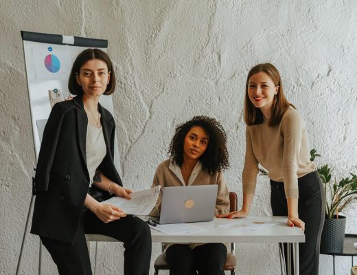 mujeres trabajando